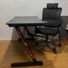 Bàn chữ Z Gaming Z003 Full Đen chân sắt chắc chắn